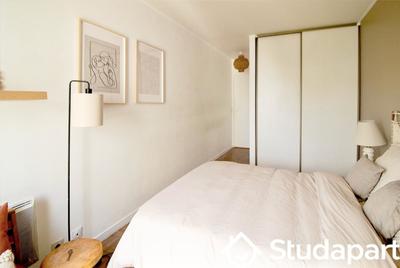 Chambre - 13 m² - 1 pièce