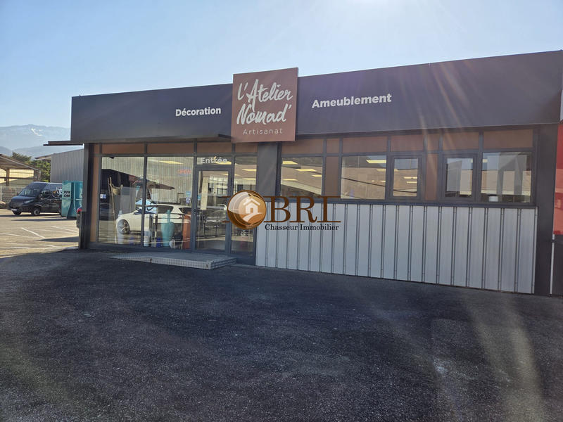 Fonds de commerce - Local commercial - 170 m²