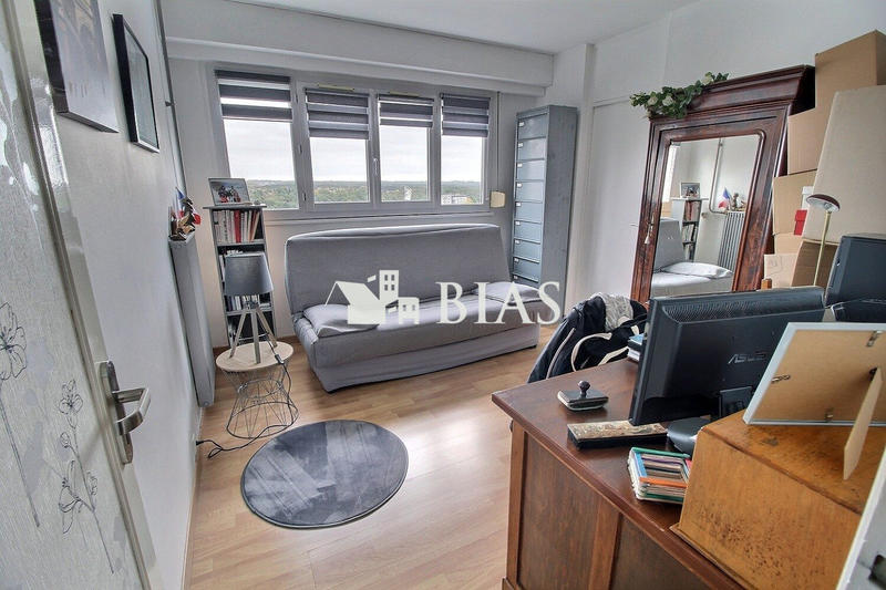 Appartement - 95 m² - 5 pièces