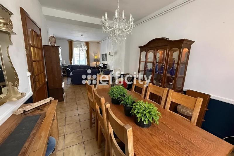 Maison - 162 m² - 6 pièces