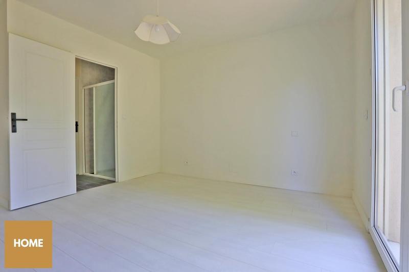 Maison - 230 m² - 7 pièces