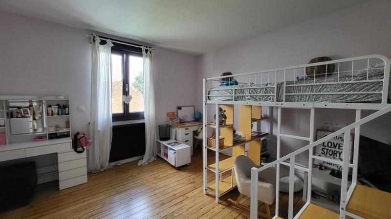 Maison - 240 m² - 7 pièces