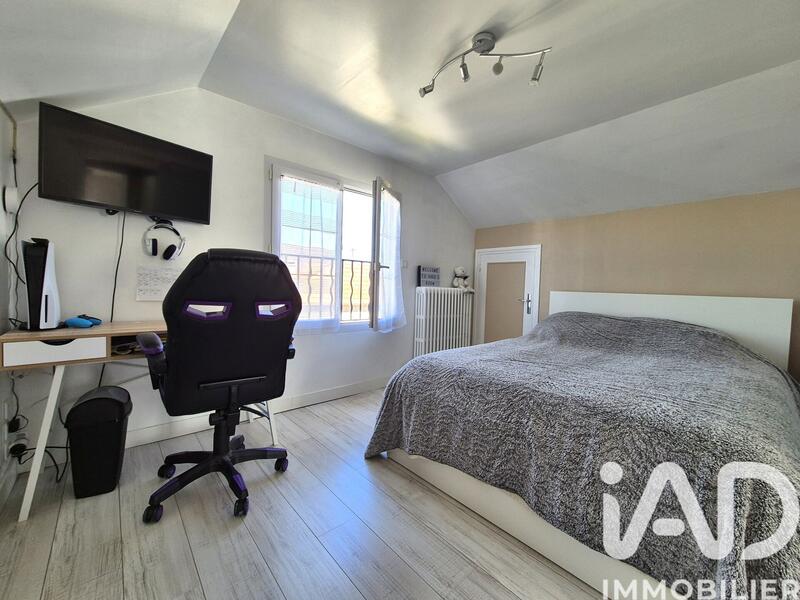 Maison - 97 m² - 5 pièces