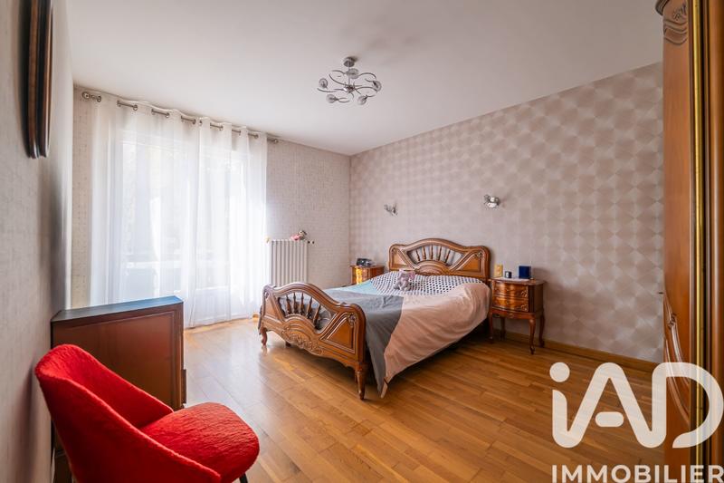 Maison - 196 m² - 6 pièces