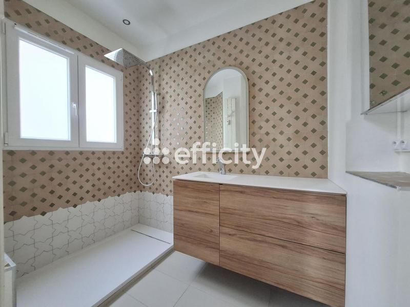 Appartement - 80 m² - 2 pièces