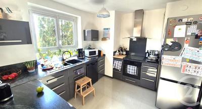 Appartement - 95 m² - 4 pièces