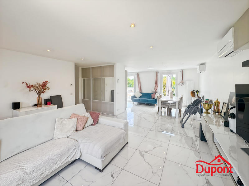 Maison - 92 m² - 5 pièces