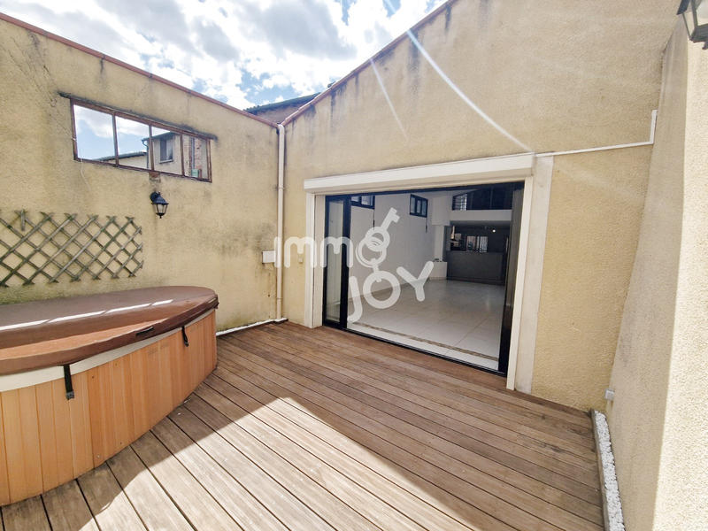 Maison - 159 m² - 5 pièces