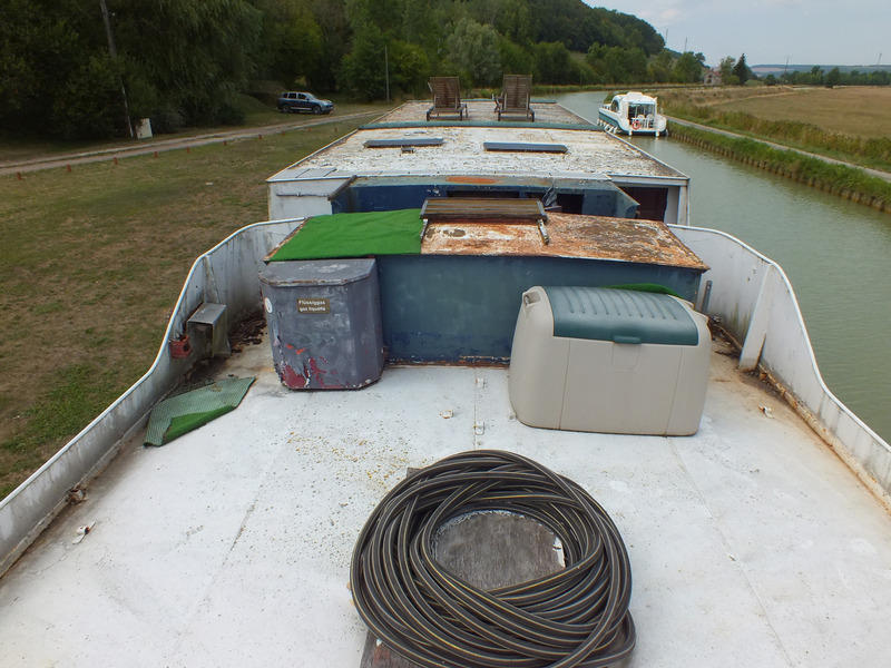 Péniche - 172 m² - 7 pièces