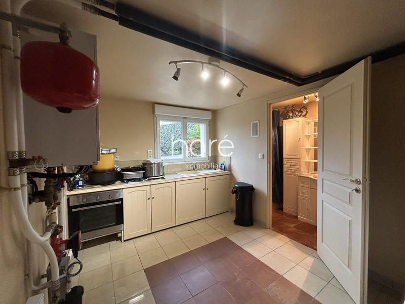 Maison - 236 m² - 6 pièces