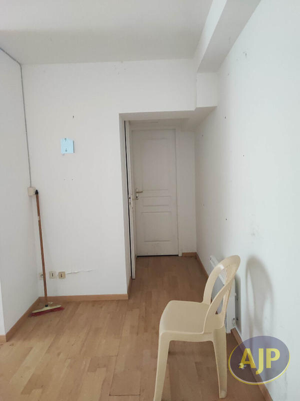 Local commercial - 26 m² - 1 pièce