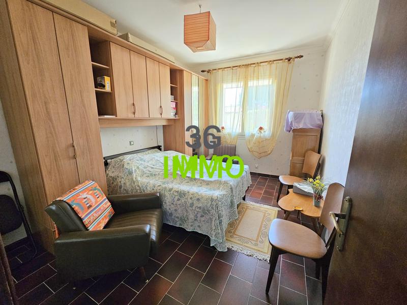 Maison traditionnelle - 201 m² - 8 pièces