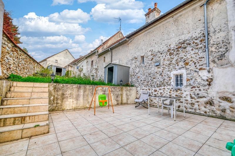 Maison - 141 m² - 6 pièces