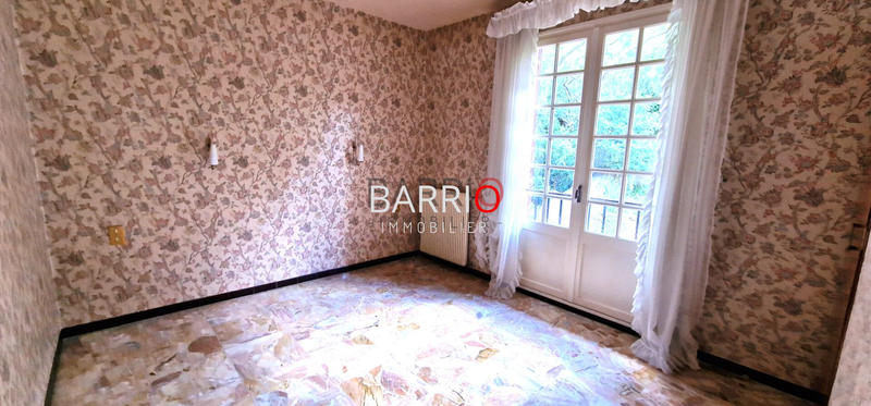 Maison - 230 m² - 10 pièces