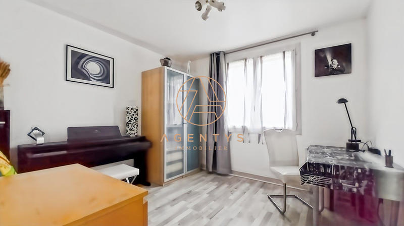 Maison - 175 m² - 8 pièces