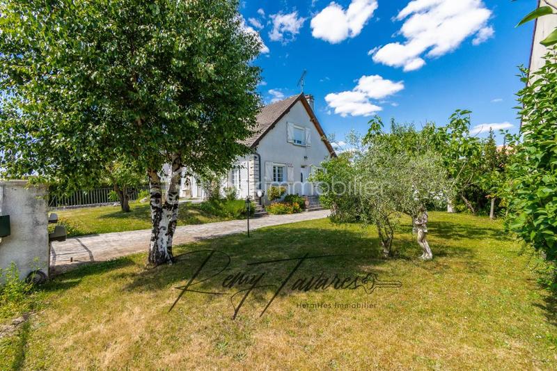 Pavillon - 175 m² - 9 pièces