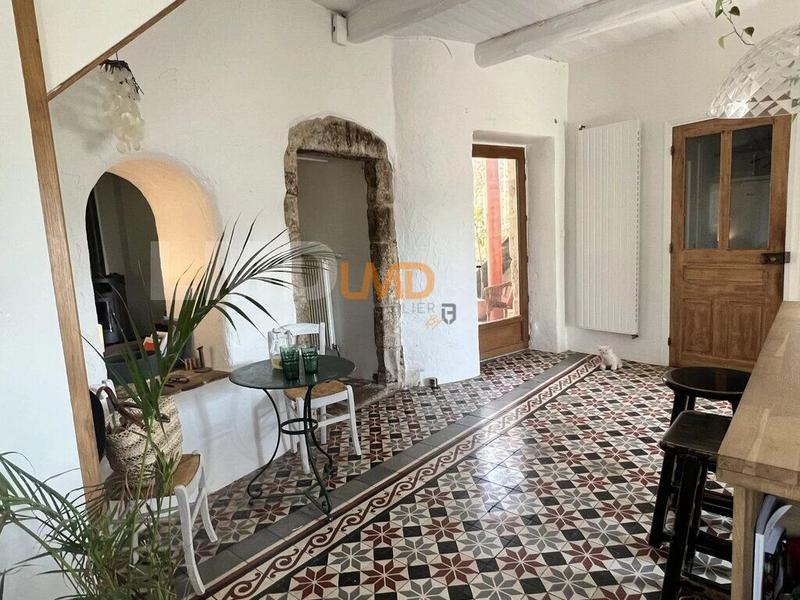 Maison de village - 180 m² - 9 pièces