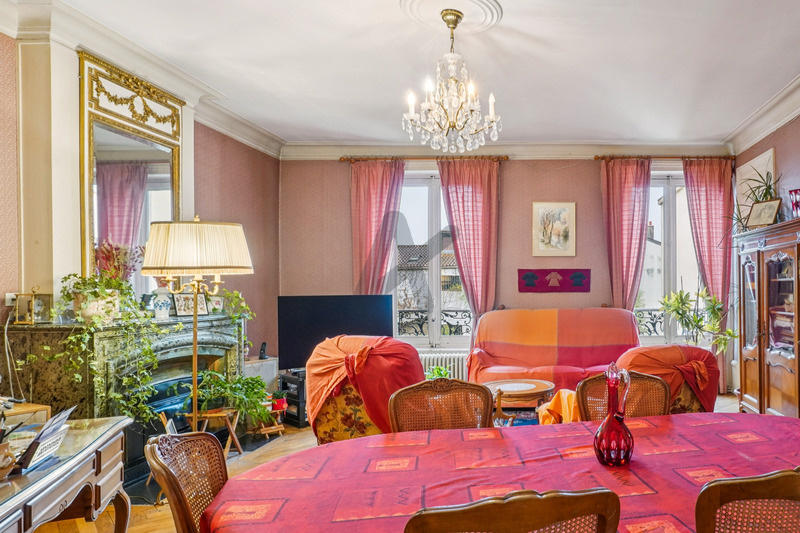 Appartement - 140 m² - 5 pièces