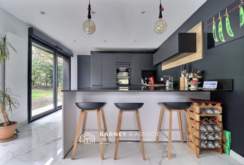 Maison - 190 m² - 8 pièces