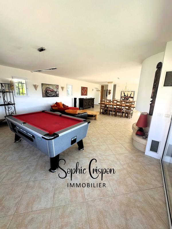 Villa - 209 m² - 7 pièces