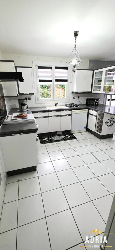 Maison - 161 m² - 7 pièces