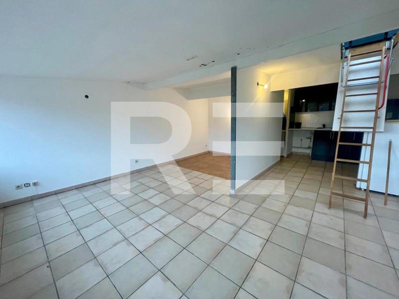 Immeuble - 161 m² - 6 pièces