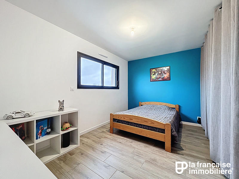 Maison - 233 m² - 8 pièces