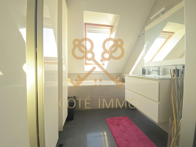 Maison - 80 m² - 4 pièces