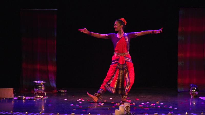 Atelier de danse Indienne au centre culturel Jp Fabrègue