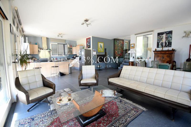 Propriété - 175 m² - 5 pièces