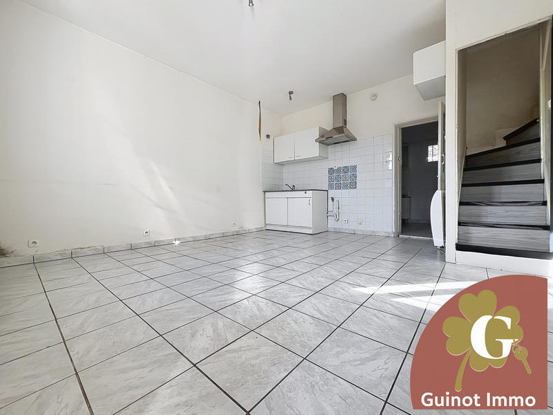 Maison - 65 m² - 5 pièces