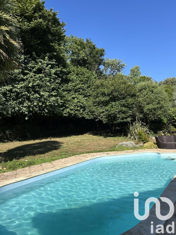 Maison de maîtres - 330 m² - 10 pièces