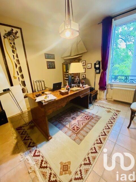 Maison - 365 m² - 14 pièces