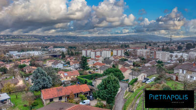 Appartement - 80 m² - 3 pièces