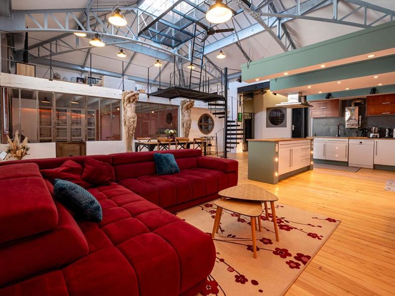 Loft - 148 m² - 3 pièces