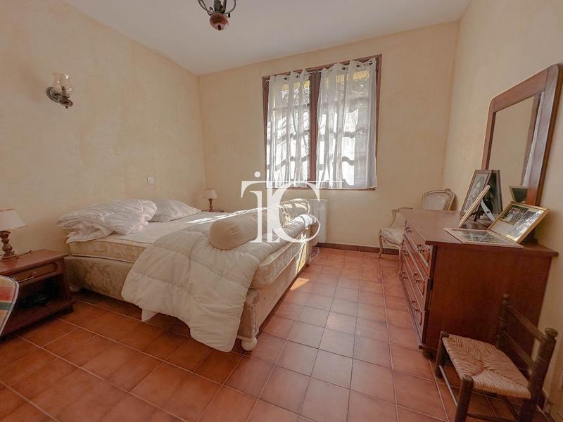 Maison - 161 m² - 6 pièces