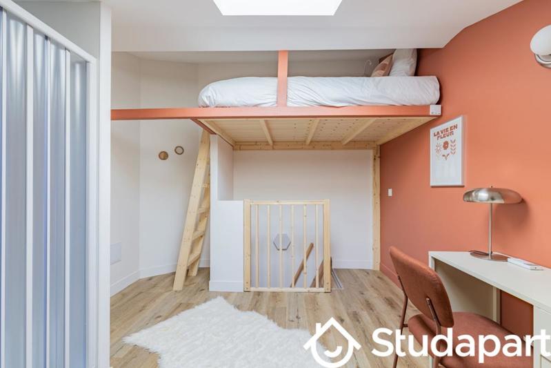 Chambre - 11 m² - 1 pièce