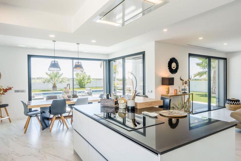 Villa - 230 m² - 6 pièces