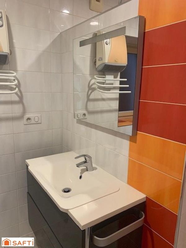 Maison - 330 m² - 13 pièces