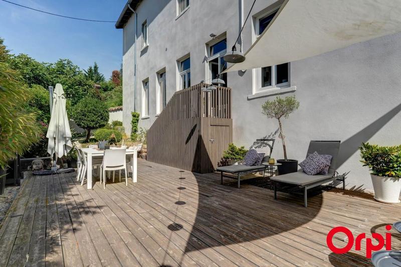 Appartement - 145 m² - 5 pièces