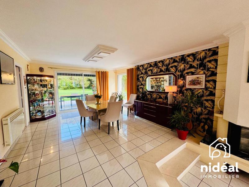 Maison - 152 m² - 6 pièces