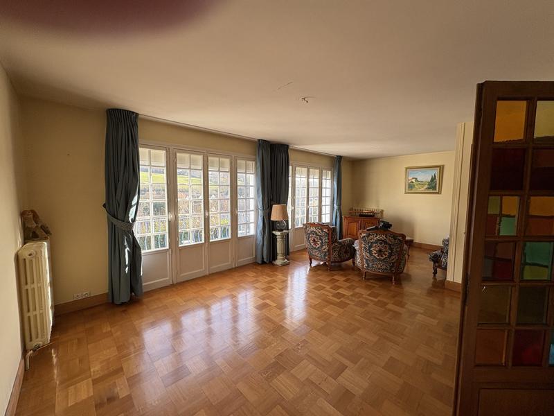Maison - 104 m² - 4 pièces