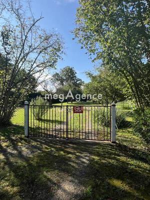 Terrain de loisirs - 1 800 m²