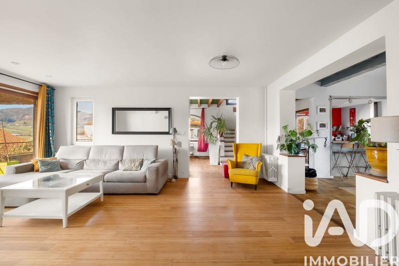 Maison - 228 m² - 7 pièces