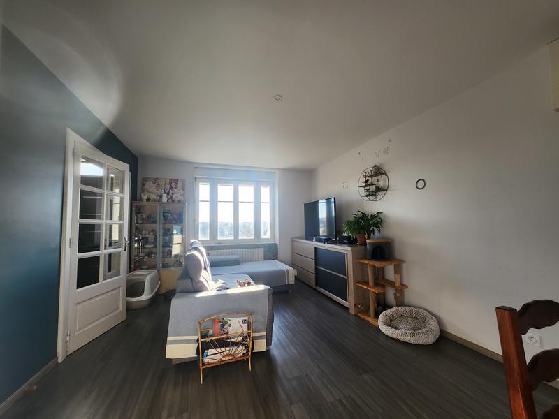 Maison - 99 m² - 6 pièces