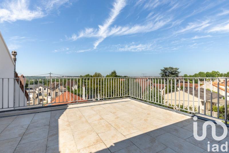 Maison - 216 m² - 7 pièces