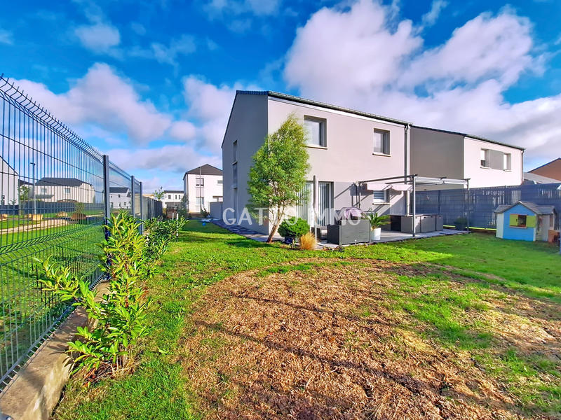 Maison - 102 m² - 5 pièces