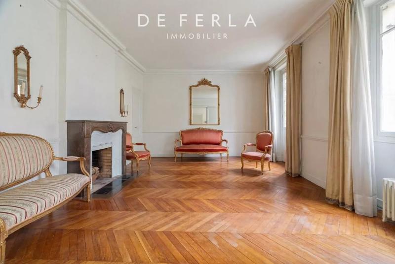 Appartement - 166 m² - 9 pièces