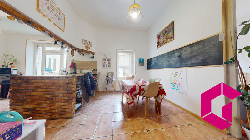 Maison ancienne - 194 m² - 6 pièces