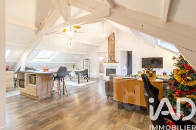 Loft - 83 m² - 3 pièces